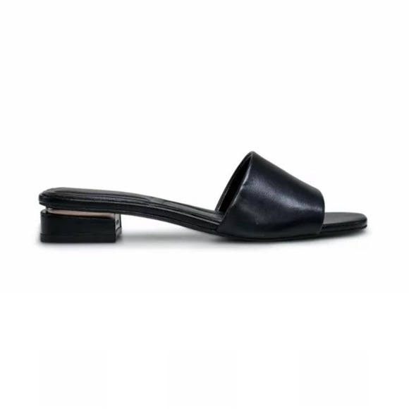VINCE CAMUTO • Black Cheleah Leather Slide Sandals - Picture 2 of 8